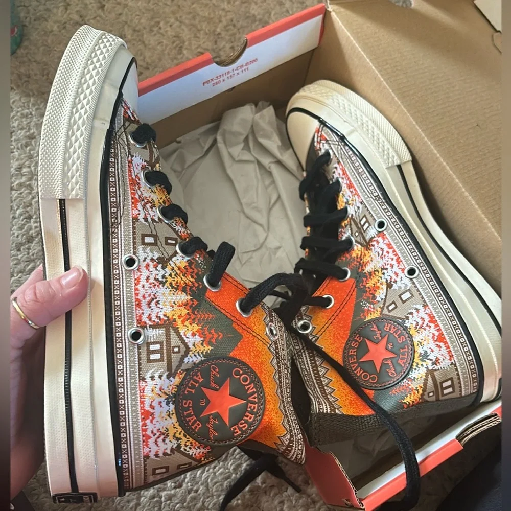 NEVER BEEN WORN Converse Chuck 70 High Top Christmas Holiday Sweater Sneaker - Picture 2 of 5